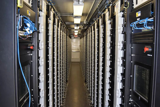 Hệ thống biến tần lưu trữ pin BESS năng lượng mặt trời lai containerized 300 Kwh 500kwh 1MWH
